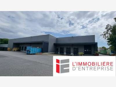 A vendre bâtiment sur terrain 7800m² ZA de Lanveur