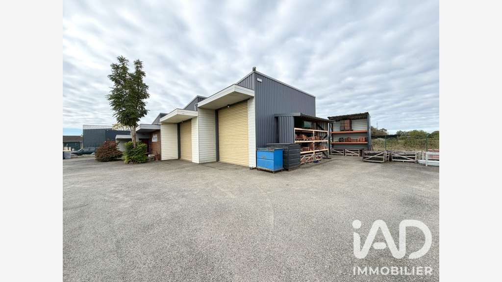 Vente bâtiment professionnel 211m² Poey-de-Lescar