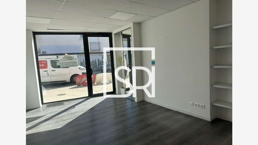 Vente local cial bureaux 76m² Bellerive-sur-Allier