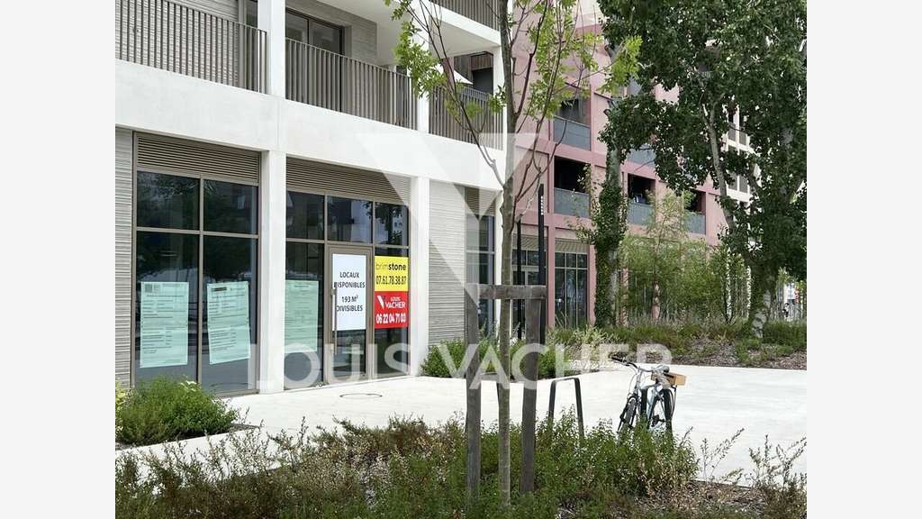 Vente local commercial 193m² à Bordeaux Lac