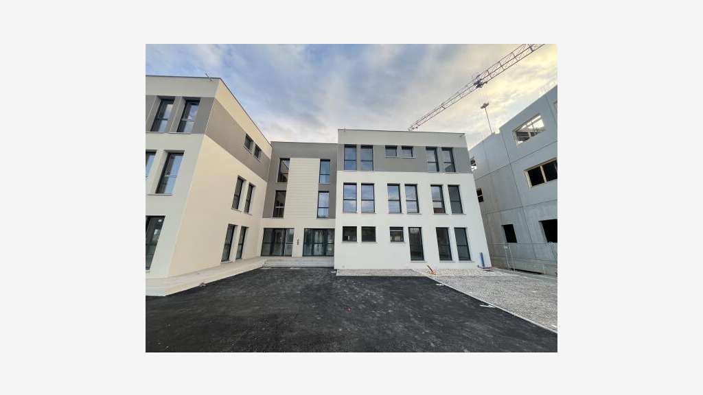 Vente bureau de 1000m² sur 3 niveaux à Avignon