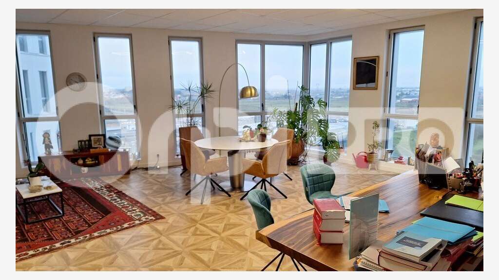 Vente bureaux 468m² très bon état à Saint-Nazaire