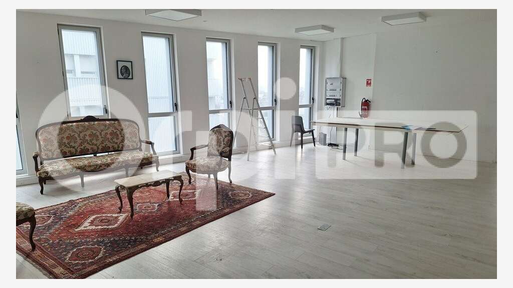Vente bureaux 468m² très bon état à Saint-Nazaire
