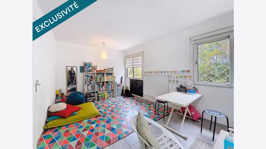 Vente local pro de 40m² au centre de Moudong 