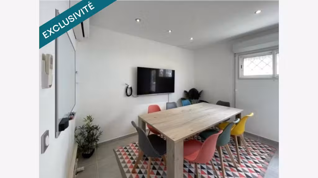 Vente local pro de 40m² au centre de Moudong 