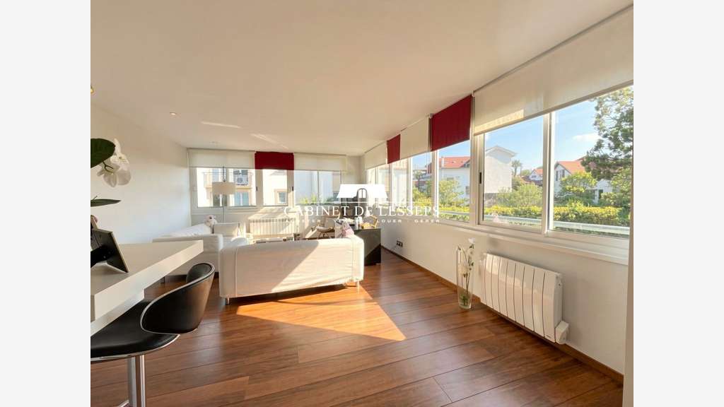 AV appartement de 108m² lumineux Bayonne Arènes