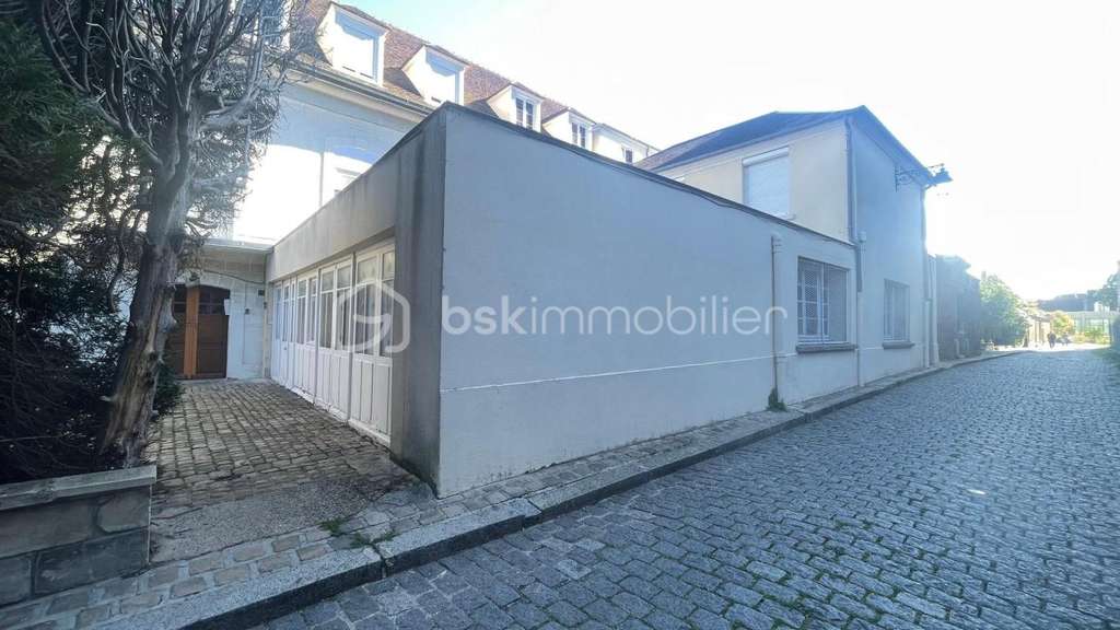 AV Local professionnel 172m² Beauvais hyper centre