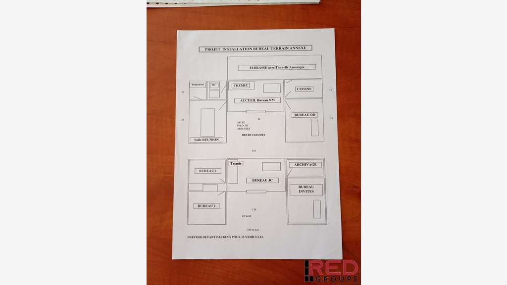 RARE À BERRE-L’ÉTANG : 2 500 M² DE FONCIER + 220 M