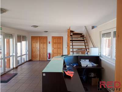 RARE À BERRE-L’ÉTANG : 2 500 M² DE FONCIER + 220 M
