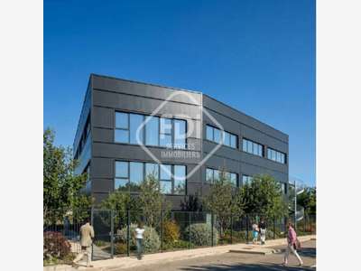 BUREAUX NEUFS A LA VENTE - BESSAN