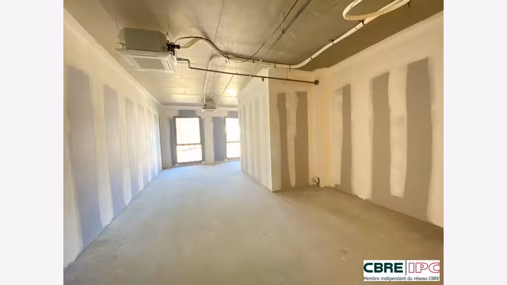 Vente bureaux 54m² R+1 proche aéroport Biarritz