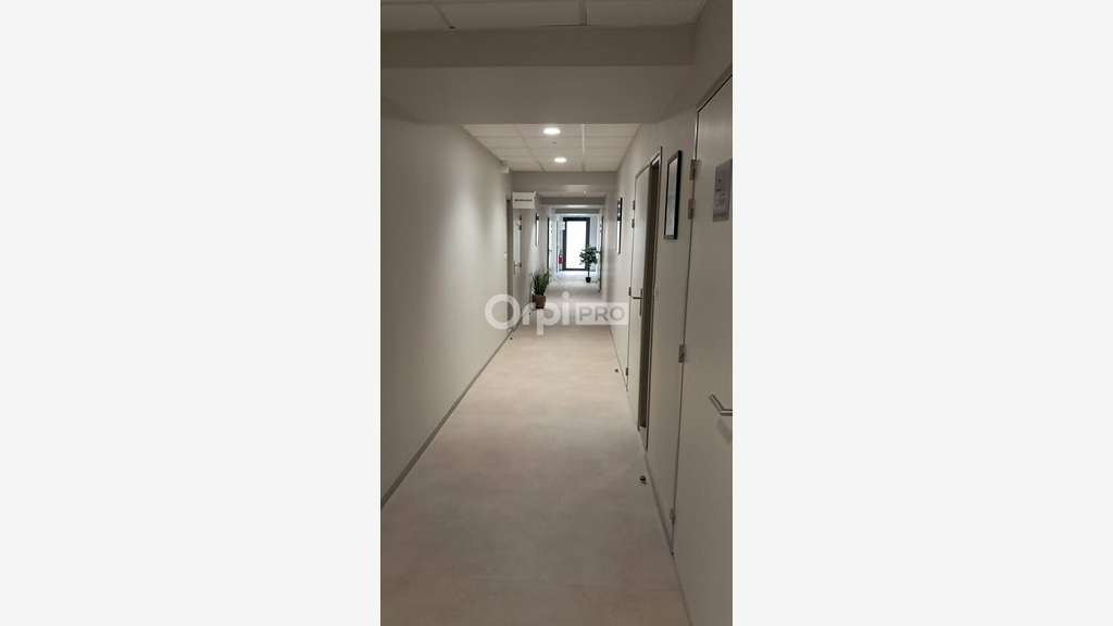 A vendre local professionnel 324m² à l'Est de Pau