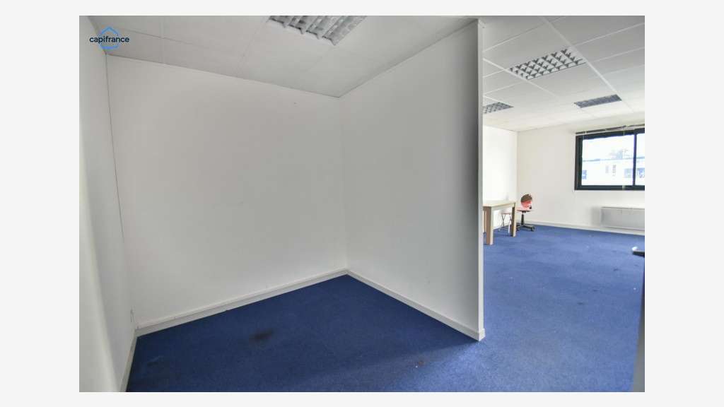 Local bureaux de 91m² à vendre en ZFU à Blois (41)