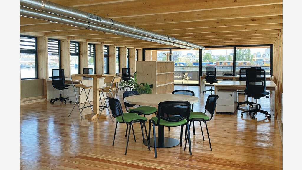 AV bureaux flottants 140m² à Bordeaux Bassins Flot