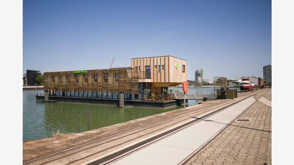 AV bureaux flottants 140m² à Bordeaux Bassins Flot
