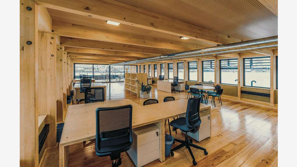 AV bureaux flottants 140m² à Bordeaux Bassins Flot