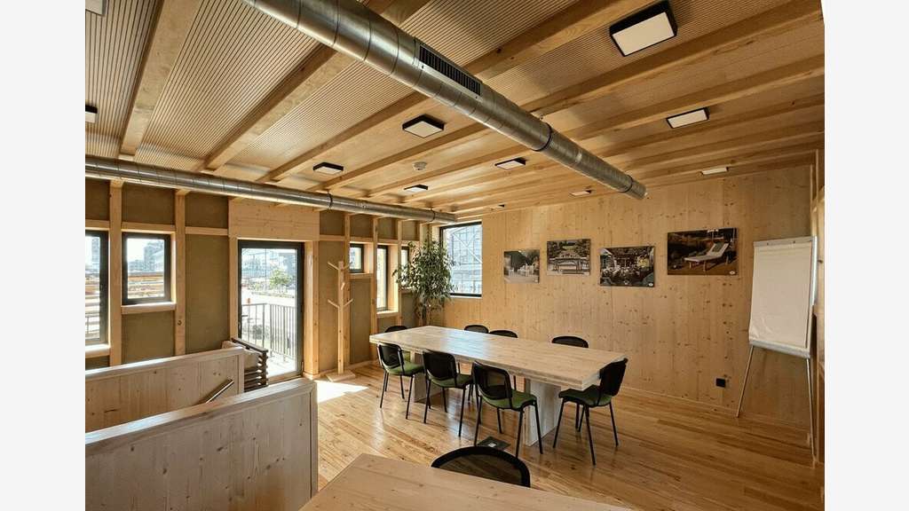 AV bureaux flottants 140m² à Bordeaux Bassins Flot
