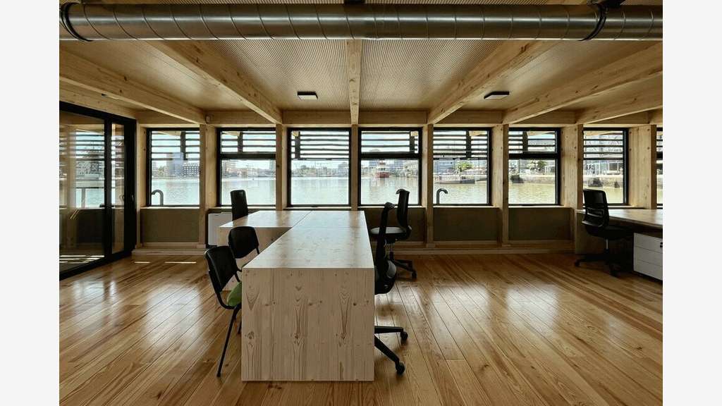 AV bureaux flottants 140m² à Bordeaux Bassins Flot