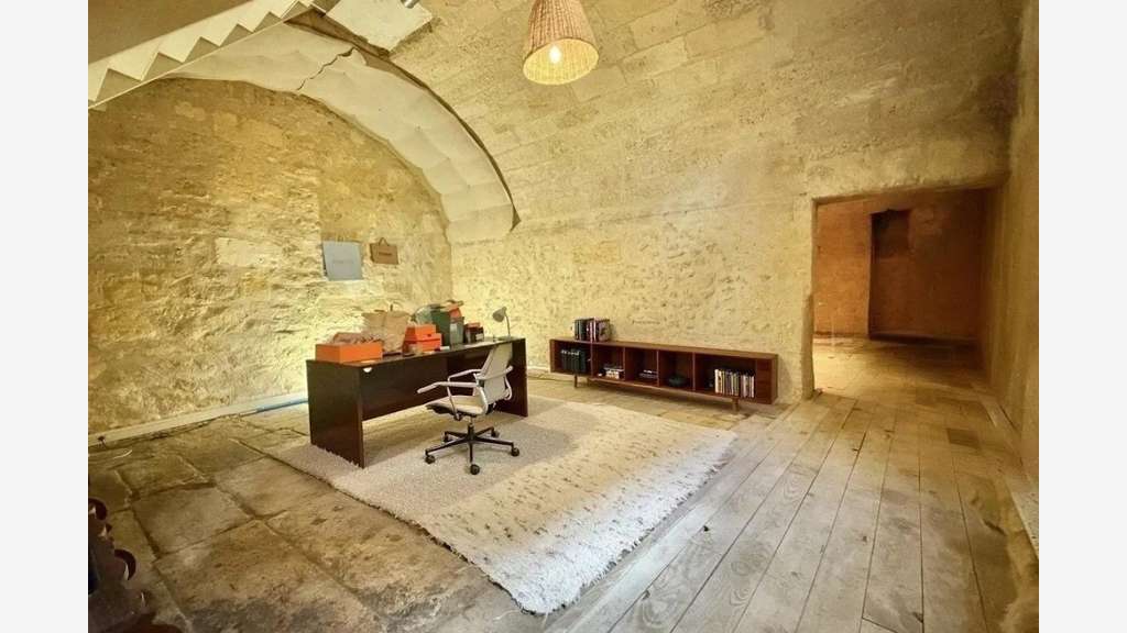 AV bureaux avec loft et caves Bordeaux St-Michel