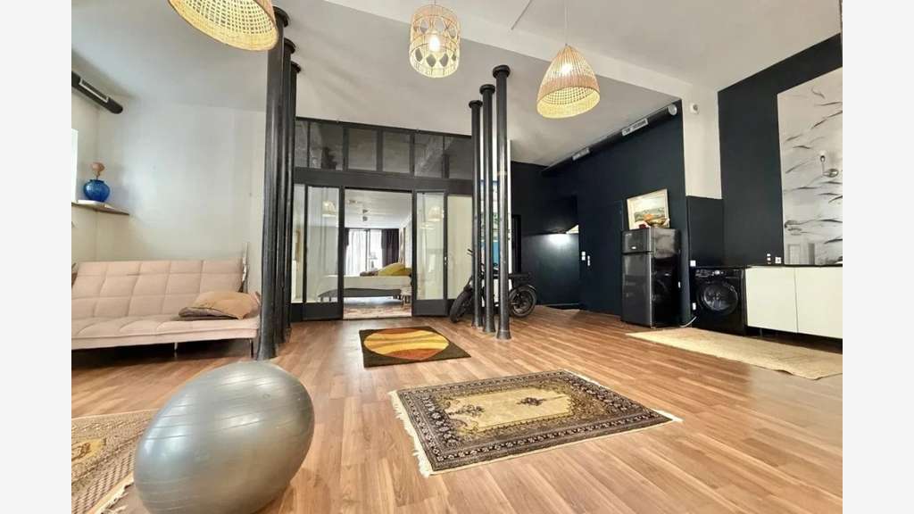 AV bureaux avec loft et caves Bordeaux St-Michel