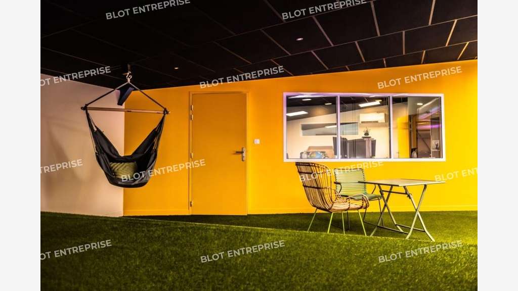 À vendre bureaux 995m² accès PMR à Brest