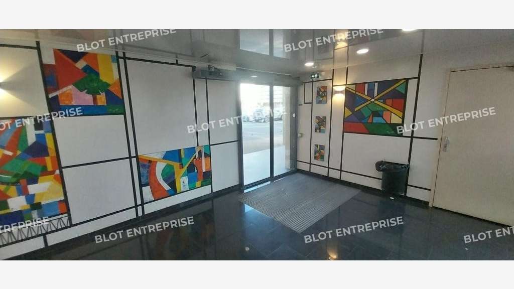 Bureaux 380m² en excellent état à Brest
