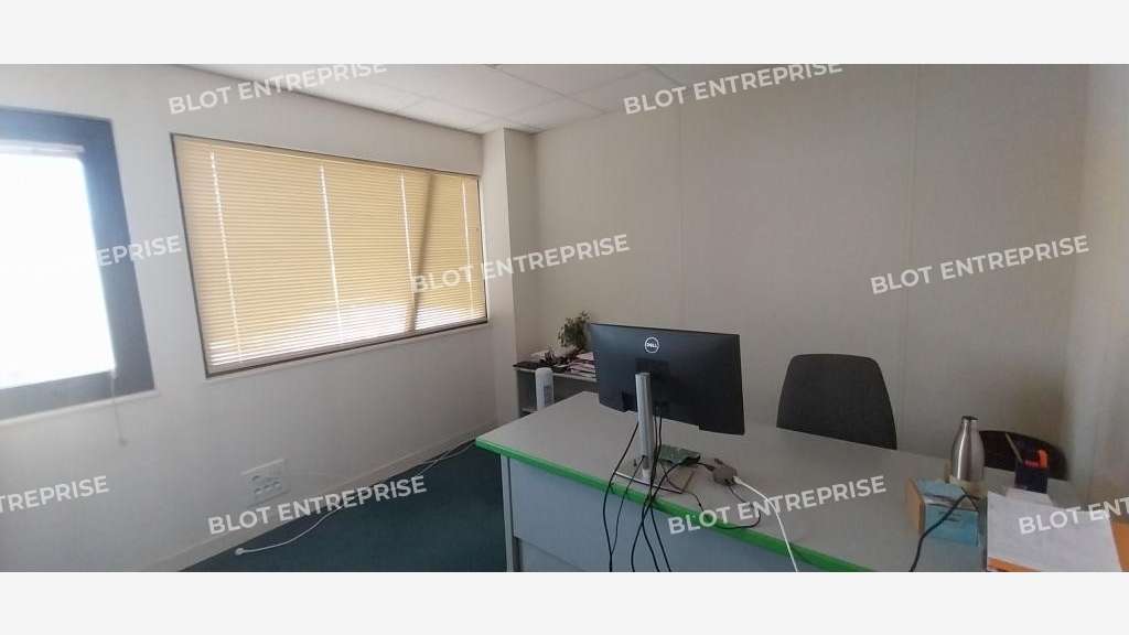 Bureaux 380m² en excellent état à Brest