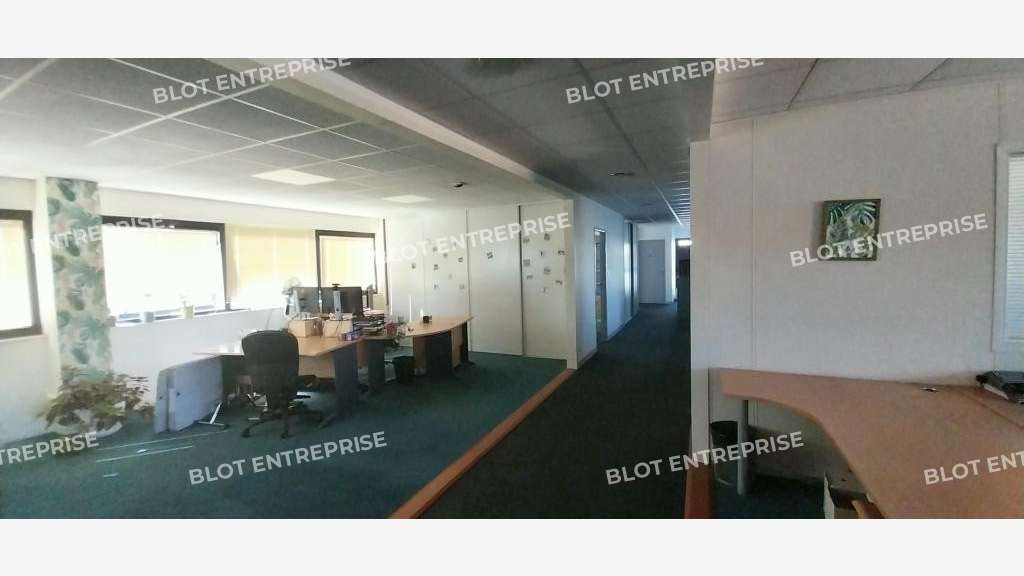 Bureaux 380m² en excellent état à Brest
