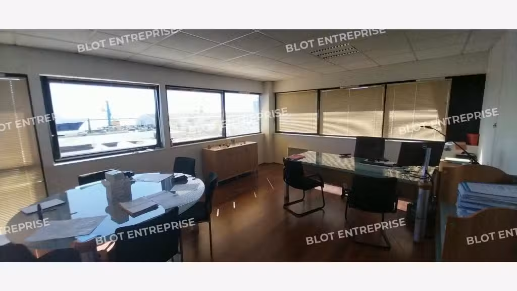 Bureaux 380m² en excellent état à Brest