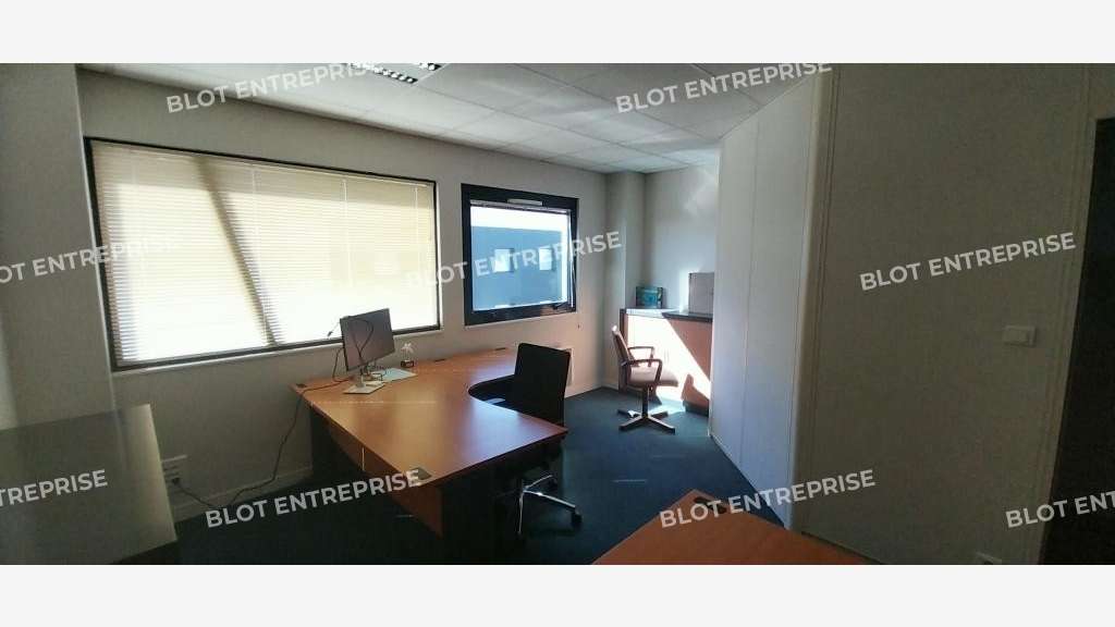 Bureaux 380m² en excellent état à Brest