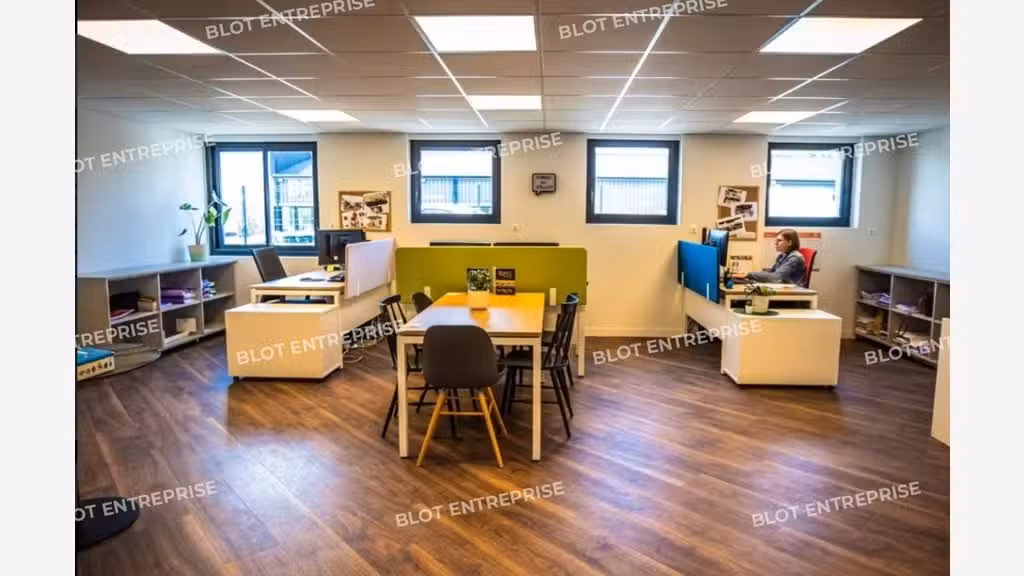 A vendre bureaux 995m² accès PMR à Brest