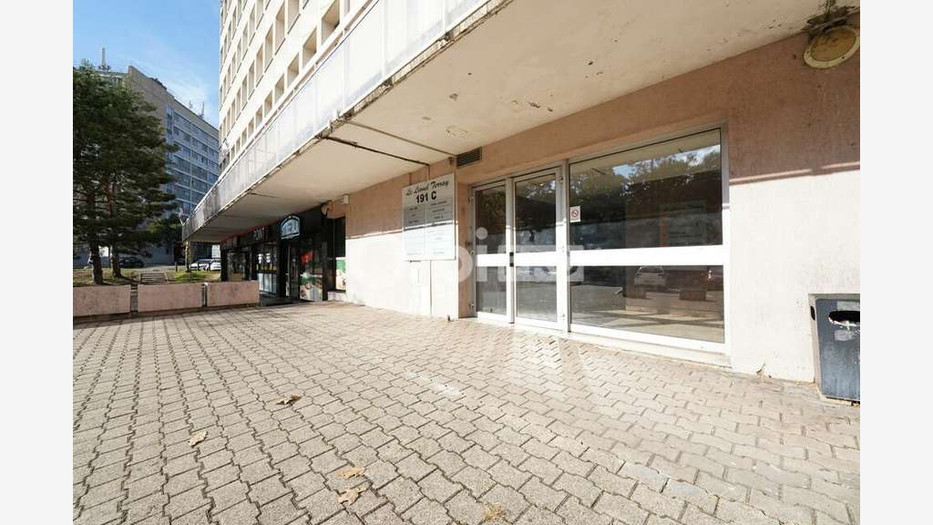 BUREAUX AVENDRE - 586 m² - BRON