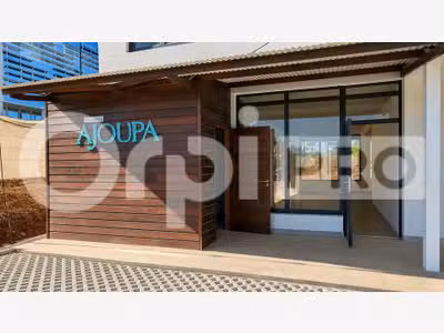 Bureau 96m² RDC en angle à vendre à l'angle 
