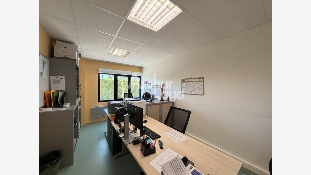 Bureaux de 177m² à vendre empl strat à Chauvigny