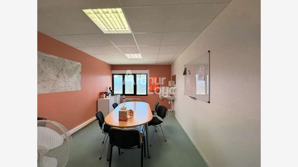 Bureaux de 177m² à vendre empl strat à Chauvigny