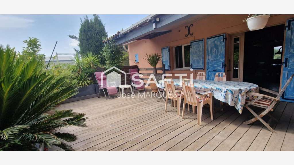 AV bureau de 153m² climatisé terrasse 40m² Cogolin