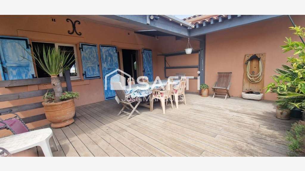 AV bureau de 153m² climatisé terrasse 40m² Cogolin
