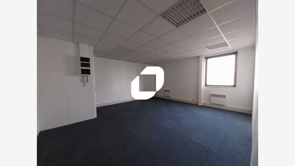 Vente Bureaux 69m² Coignieres