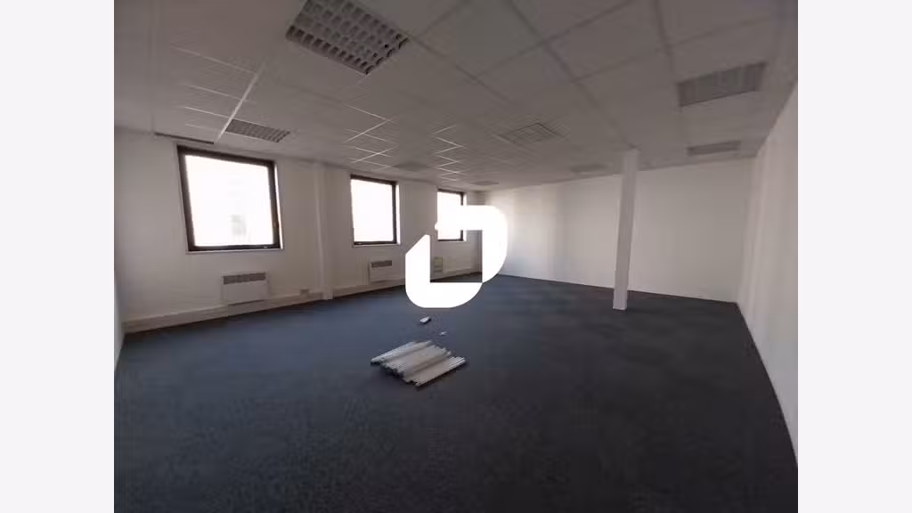 Vente Bureaux 69m² Coignieres