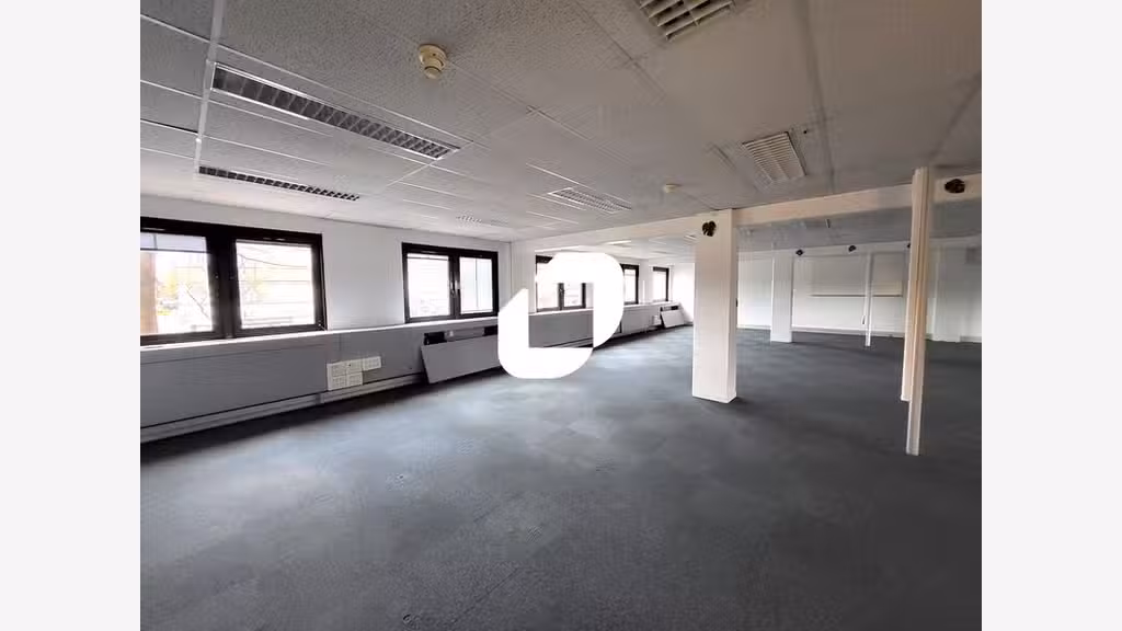Vente Bureaux 1152m² Croix