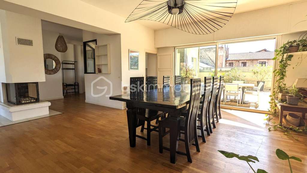 BEL APPARTEMENT IDEAL BUREAUX COEUR DE VILLE AVEC