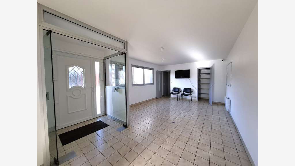 Entrepôt/local/bureau à vendre FLERS (61)