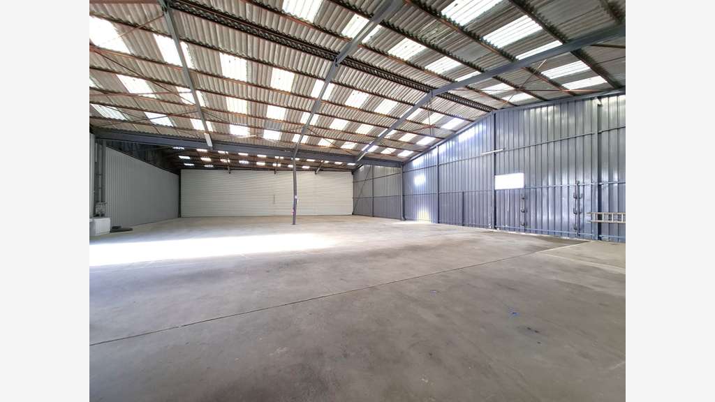Entrepôt/local/bureau à vendre FLERS (61)
