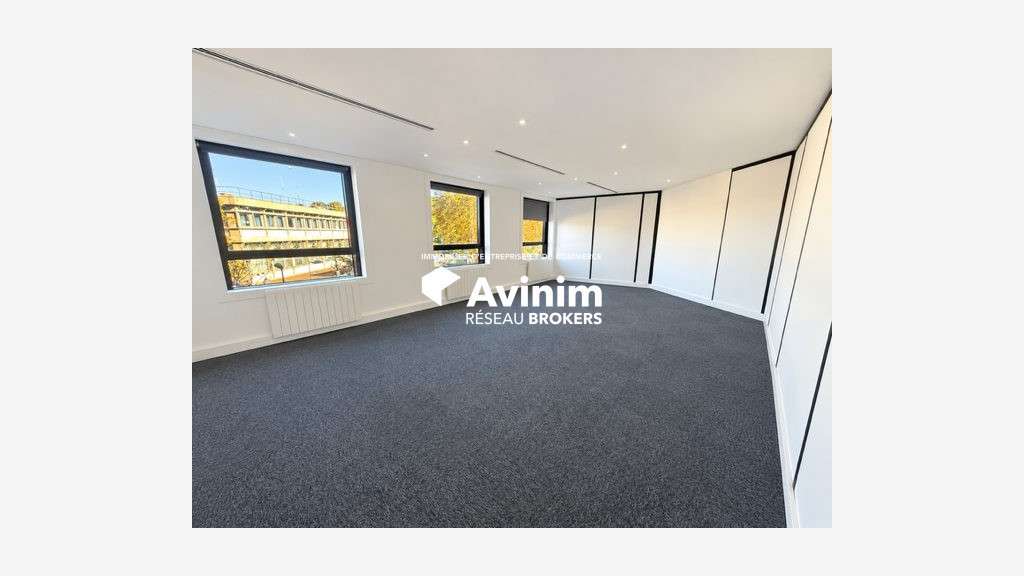 Bureaux de 146m² à vendre à Franconville (95)