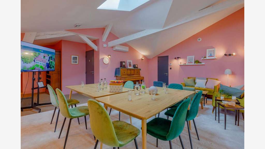 69740 GENAS - Murs commerciaux, Bureaux 156m²