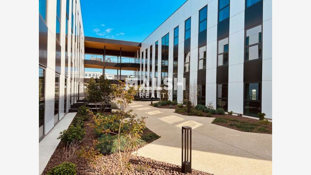 BUREAUX - A VENDRE ou A LOUER - GENAS - A partir d