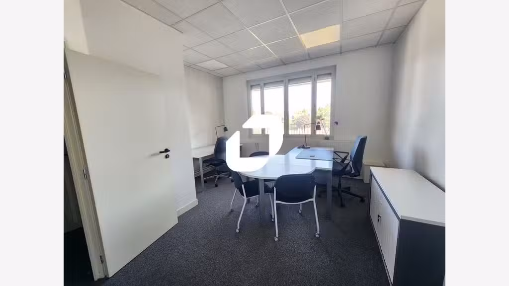 Vente Bureaux 106m² La celle saint cloud