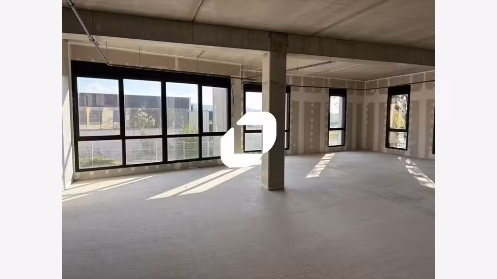 Vente Bureaux 600m² La tour de salvagny