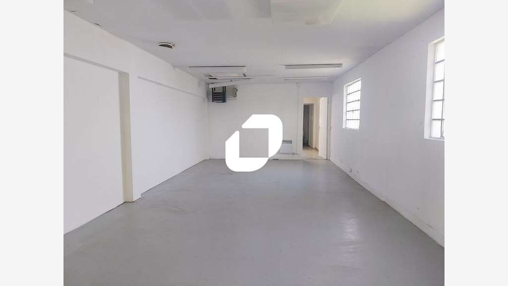 Vente Bureaux 521m² Le mesnil saint denis