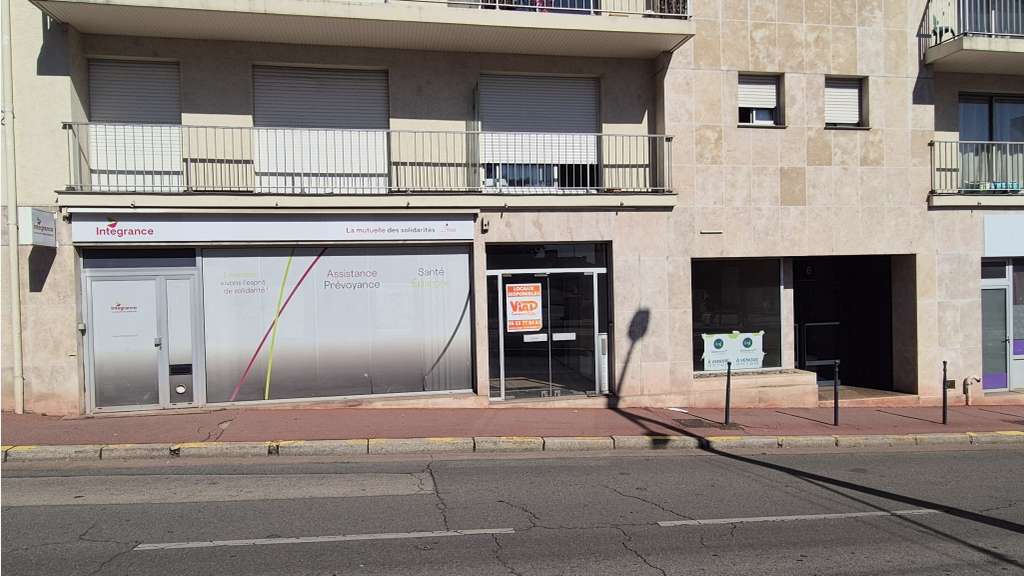 Vente locaux pro 130m² à Limoges champ de Juillet